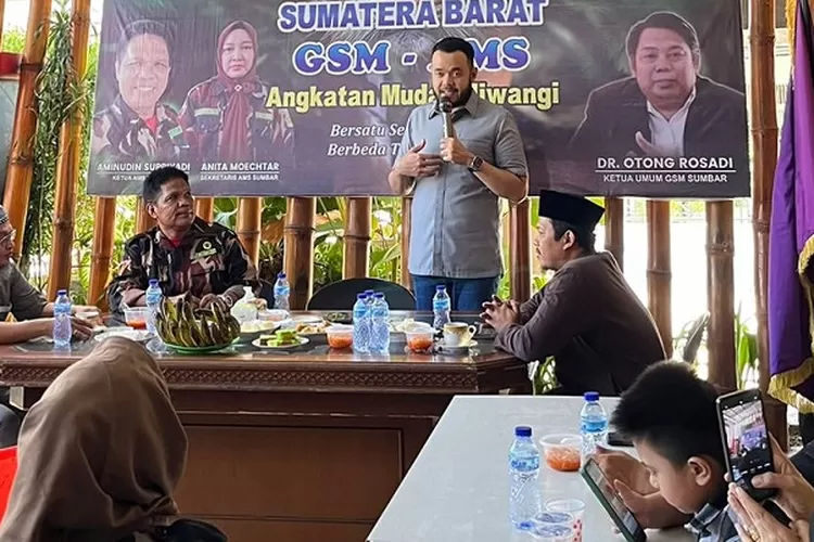 Fadly Amran Dinobatkan Jadi Anggota Kehormatan, AMS Sumatera Barat Dukung FA jadi Wali Kota Padang  