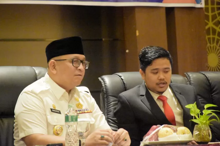 Penjabat (Pj) Wali Kota Padang Andree Algamar usai pelantikan Panwascam, Jumat, 24 Mei 2024. (Humas Pemko Padang )