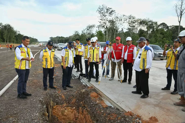 Jalan Tol Kapalbetung sepanjang 112 km ini merupakan bagian dari backbone Jalan Tol Trans Sumatera (JTTS) sepanjang 2.107 km yang nantinya akan menghubungkan Provinsi Lampung hingga Aceh di Pulau Sumatera.