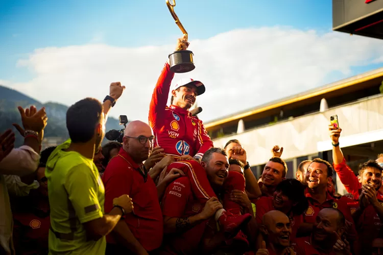 Charles Leclerc dan tim Ferrari merayakan kemenangan balapan F1 GP Monaco 2024 (Scuderia Ferrari HP)