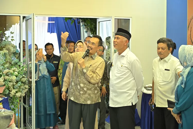 Gubernur Sambut Baik Kehadiran Tazkia Cabang Padang sebagai Opsi Layanan Haji-Umrah bagi Warga Sumbar (Humas Pemprov Sumbar )