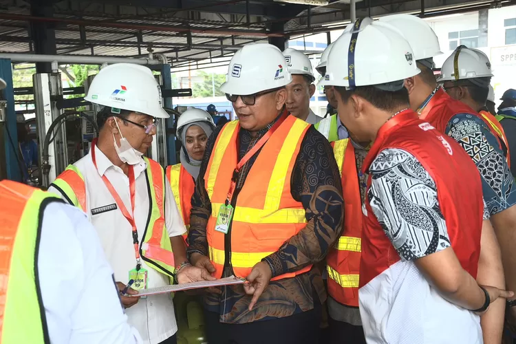 Pj Wako Andree Algamar Sidak SPPBE di Padang, Pastikan Kualitas dan Kuantitas LPG 3 Kg Sesuai Standar  (Humas Pemko Padang)