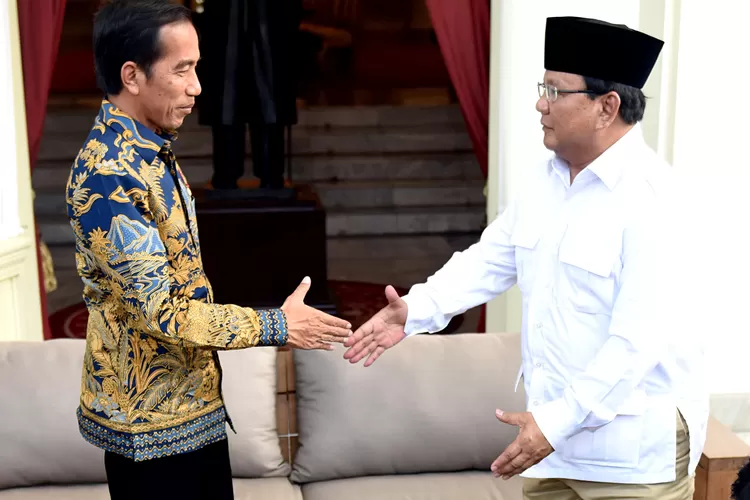 Calon presiden terpilih Prabowo Subianto akan mewarisi sejumlah proyek pembangunan infrastruktur, salah satunya adalah mega proyek Jalan Tol Trans Sumatera (JTTS) yang akan membentang sepanjang 2,800 km. (Foto: Humas Sekretariat Kabinet/Rahmat  )