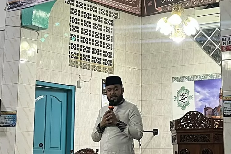 Fadly Amran Subuh Mubarakah di Masjid Al Mujahidin Olo Nanggalo Lapai, Minta Doa dan Restu Jemaah 