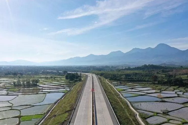 PT Hutama Karya siap menyelesaikan pembangunan dua ruas Jalan Tol Trans-Sumatera (JTTS) yakni Tol Sigli-Banda Aceh (Sibanceh) maupun Tol Kuala Tanjung-Tebing Tinggi-Parapat (Kutepat).