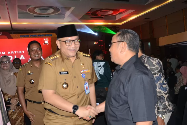 Pj Wako Padang Andree Algamar dalam peluncuran Tahapan Pemilihan Wali Kota dan Wakil Wali Kota Padang Periode 2024-2029. (Humas Pemko Padang )