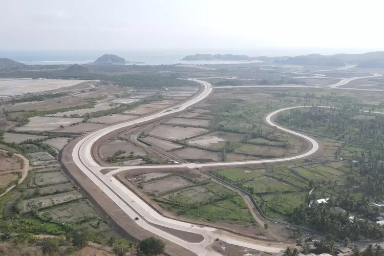 Ilustrasi pembebasan lahan Jalan Tol Lingkar Pekanbaru di Provinsi riau ynag sudah mencapai 26 persen. Proyek rangkaian Jalan Tol Trans Sumatera (JTTS) ini akan mengkoneksikan sejumlah ruas jalan tol, termasuk tol menuju Sumatera Barat. (Dok: Hutama Karya)