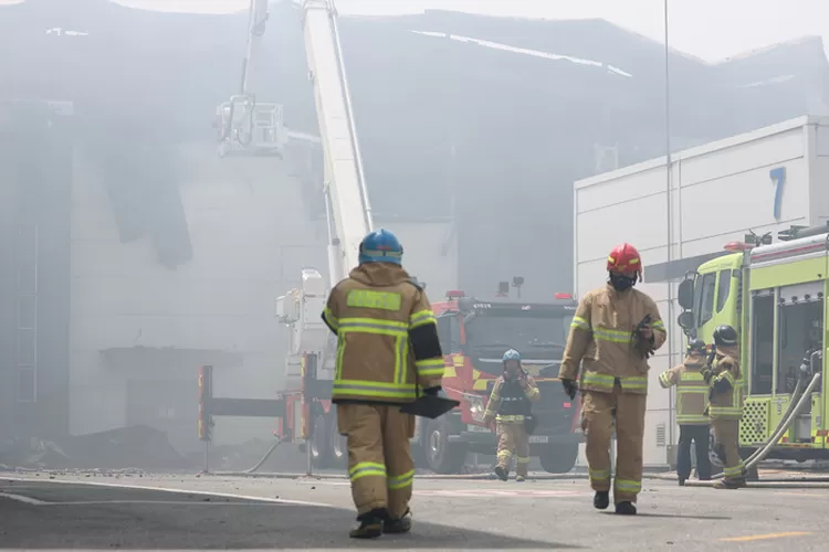 Terjadi kebakaran pabrik baterai di Korea Selatan