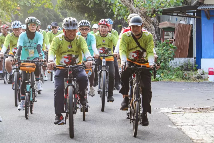 Gowes Ramah Iklim 2024, Wamen LHK Bersepeda Susuri Kota Solo (IST)