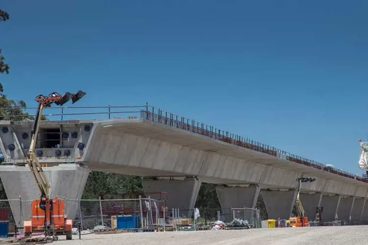 Ilustrasi pembangunan jalan dan jembatan di Pulau Enggano, Provinsi Bengkulu. Pemerintah Pusat menargetkan proyek ini tuntas pada bulan November 2024 mendatang. (Dok: Constrofacilitator)
