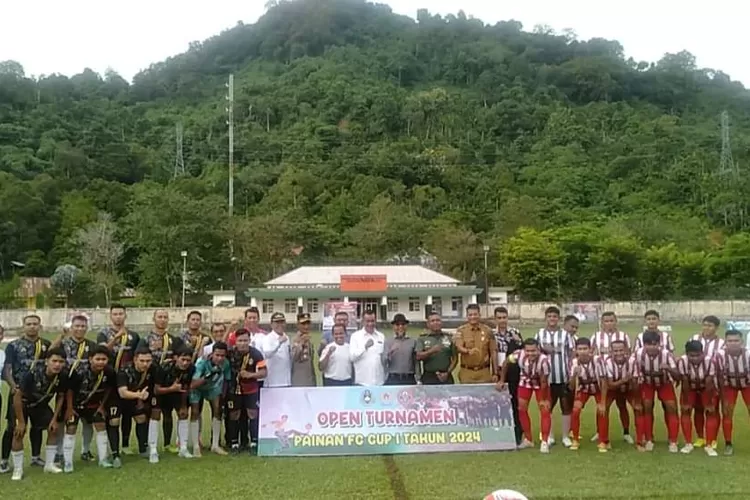 Bupati Pesisir Selatan Buka Tournamen Sepak Bola Painan FC Cup I (Kominfo Pesisir Selatan)