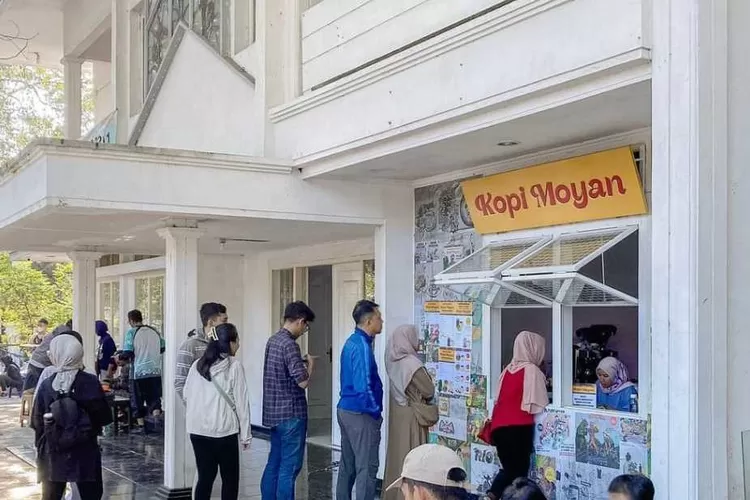 Tempat Sarapan dengan Berbagai Spot Foto Instagrammable Kopi Moyan Bandung  - Gora Juara