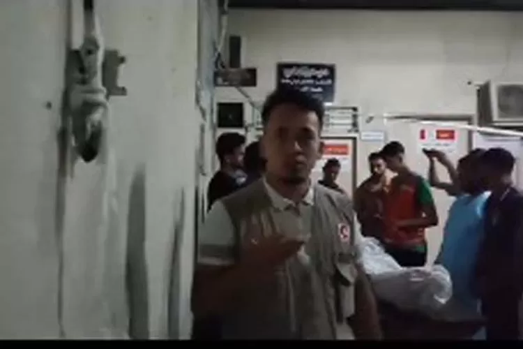 Kesaksian relawan Mer_C, Fikri Rofiul Haq di gaza tentang wangi semerbak jasad syuhada musthofa pemuda gaza berumur 16 tahun. (Gorajuara/ Twitter/ @Humairah_922 )
