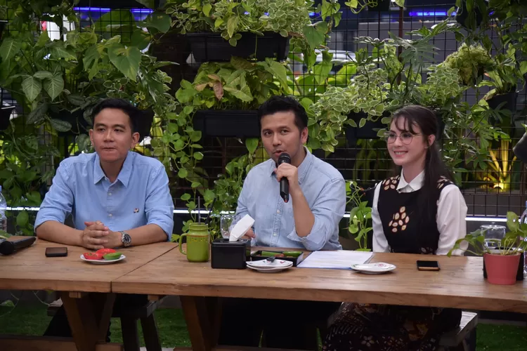 Emol Dardak dan Arumi sebagai Jubir Gibran yang nantinya akan membantu mensosialisasukan visi dan misinya. (Gorajuara/ TKN Prabowo-Gibran mas)