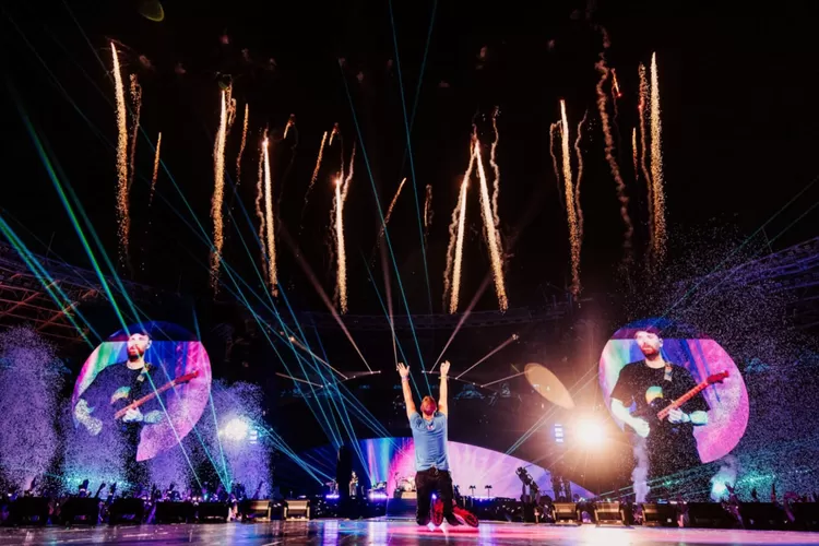 Konser Coldplay diiringi sejumlah hal tidak menyenangkan yang sempat terjadi (Foto: Gorajuara/ Twitter/ @coldplay)