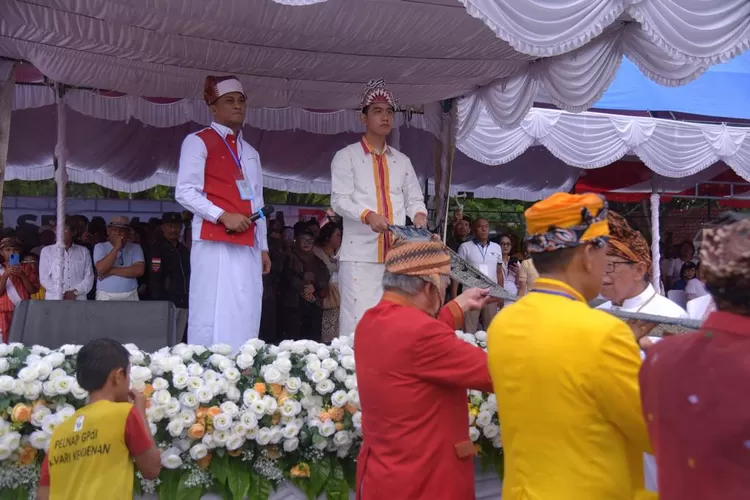 Gibran Rakabuming Raka mendapatkan gelar Lasok Pindan