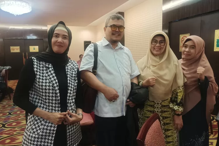 Kegiatan Uji Keterbacaan Pedoman Perlindungan Kepala Sekolah, Pengawas Sekolah, dan Tenaga Kependidikan di Makassar. (GoraJuara.com/dok AKSI)