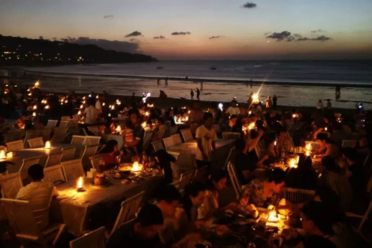 Sejumlah cafe di Jimbaran Bali cocok jadi tempat menikmati momen Tahun Baru 2024 (Foto: Gorajuara/ Instagram/ @nandu29k)