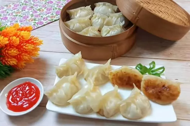 Kreasi Gyoza Isi Daging Ayam. (Gorajuara/ Tangkap Layar YouTube/ Resep Abi)