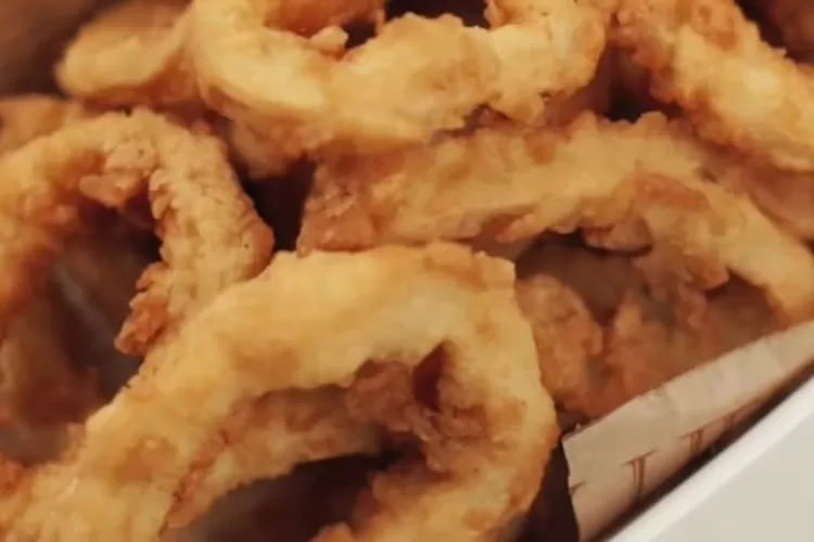 Cumi goreng tepung crispy untuk camilan (Foto: Gorajuara/ Tangkap layar Instagram @dish.and.delight)