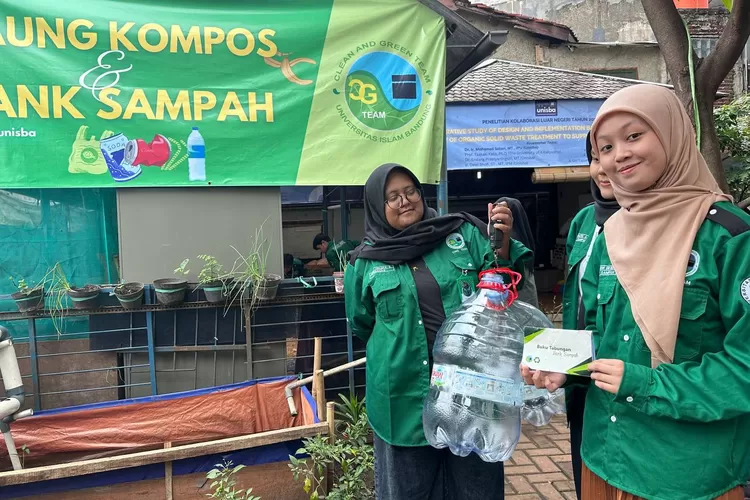 KEREN! Mahasiswa Unisba Berkontribusi Menyelesaikan Masalah Sampah di Kampus (Diskominfo Kota Bandung)