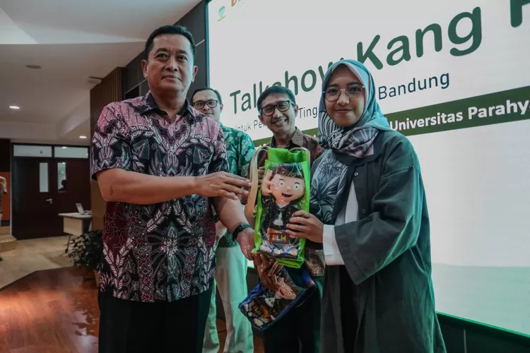 Pemkot Bandung Ajak Perguruan Tinggi Ikut Andil Tangani Sampah&nbsp; (Diskominfo Kota Bandung)