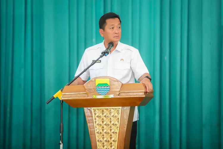 Temui PKL Pasar Tumpah Cikutra dan Cicadas (Diskominfo Kota Bandung)