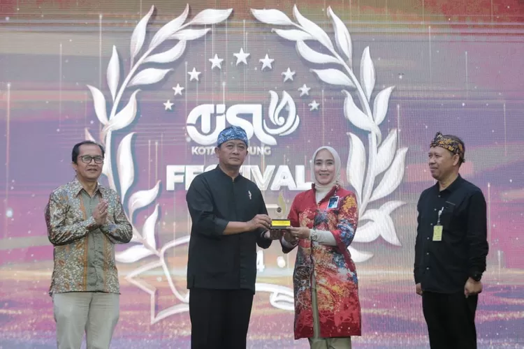 Pemkot Ajak Dunia Usaha Bangun dan Selesaikan Masalah Kota Bandung (Diskominfo Kota Bandung)