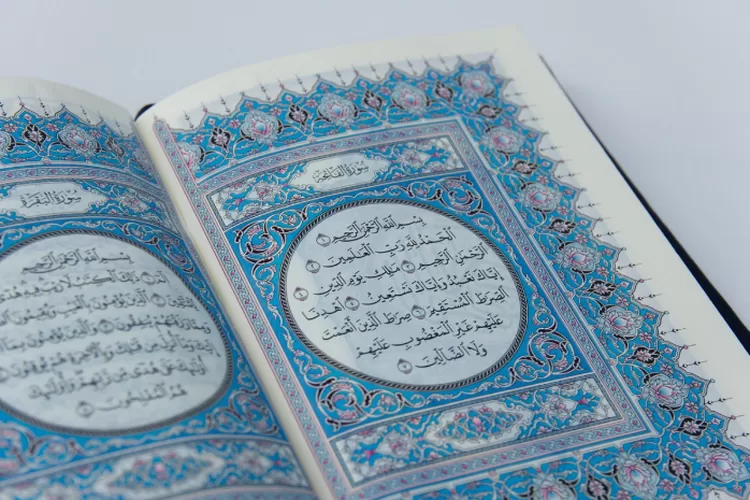 Nuzulul Quran identik dengan malam tanggal 17 Ramadhan, namun ada yang menyebutkan bahwa turunnya Al Quran di malam Lailatul Qodar (Pixabay.com/mataqdarulum)