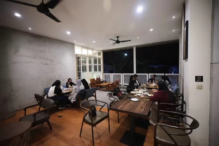 Nikmati meeting seru dan kopi berkualitas di By Taboo, Bandung! Konsep unik dengan harga terjangkau. Temukan pengalaman baru Anda hari ini! (Humas Bandung / GoraJuara.com)
