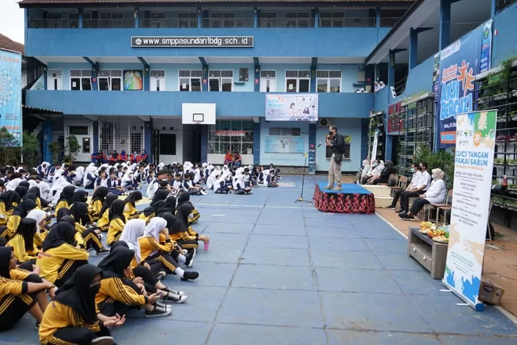 Cegah penyebaran DBD dengan edukasi di sekolah dan madrasah. Data terbaru, kasus aktif menurun, namun waspada terhadap penyebaran (Humas Bandung / GoraJuara.com)