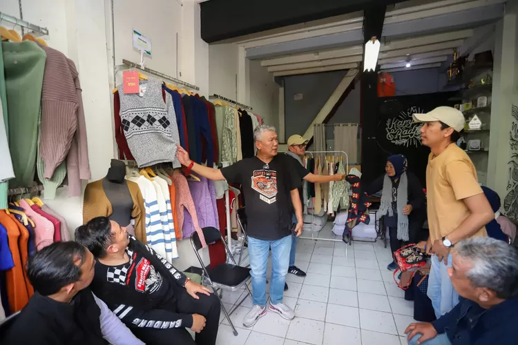 Optimalisasi Sentra Rajut Binong Jati, Pemkot Bandung Maksimalkan Potensi Lokal (Humas Bandung / GoraJuara.com)