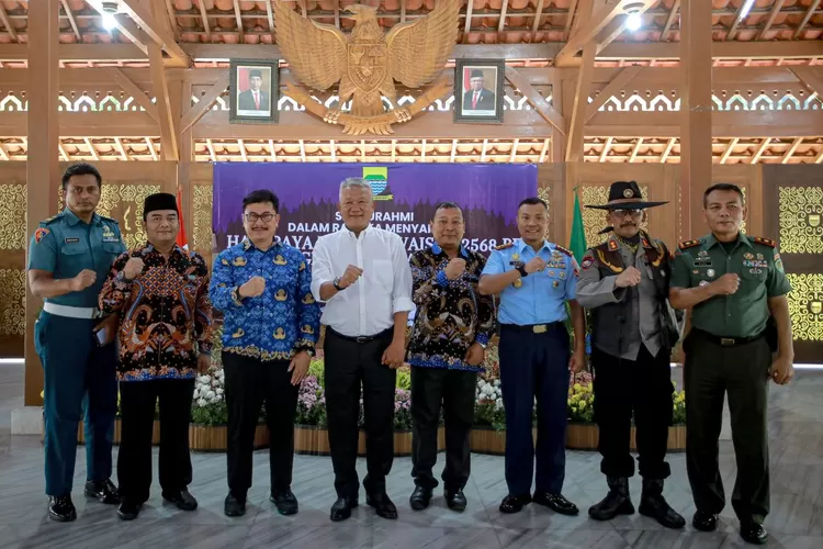 Perayaan Hari Raya Tri Suci Waisak 2568 BE di Bandung: Memperkuat kerukunan dan toleransi untuk keharmonisan masyarakat. (humas Bandung / GoraJuara.com)