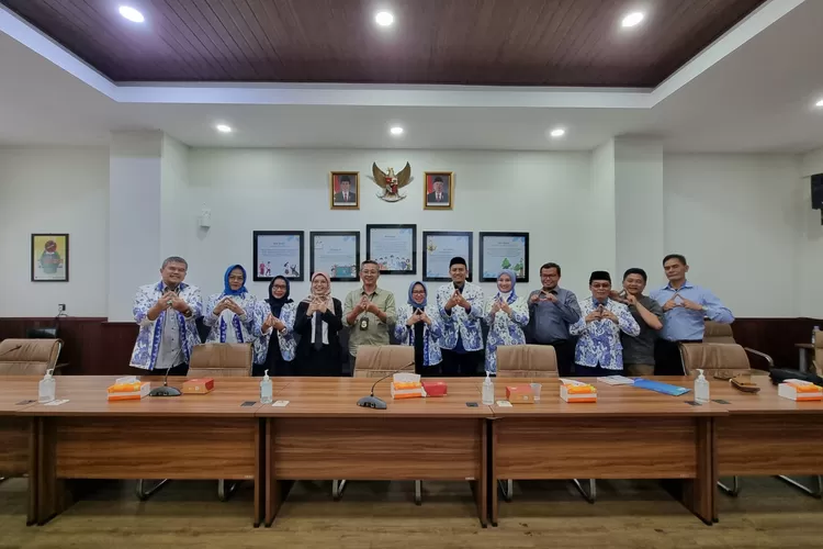 DPP AKSI bersama PLH. Dinas Pendidikan Provinsi Jawa Barat (GoraJuara.com/dok AKSI)