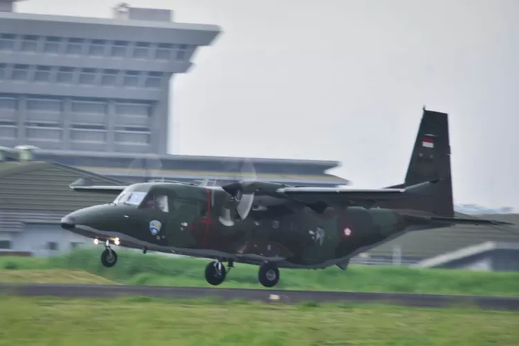 Lanud Husein Sastranegara Jadi Garda Terdepan Operasi Teknologi Modifikasi Cuaca di Jawa, Upaya Meningkatkan Debit Air untuk Kesejahteraan (Humas Bandung / GoraJuara.com)