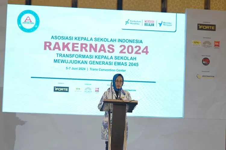 Rakernas AKSI 2024 di Bandung: Kepala sekolah seluruh Indonesia berkumpul untuk membahas strategi mewujudkan Generasi Emas 2045. (Gorajuara.com)