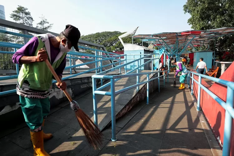 Cihampelas Bangkit: Semangat Baru dengan Bebersih Teras Cinta (Humas Bandung / GoraJuara.com)