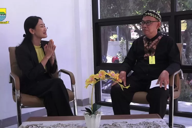 Kelurahan Cijawura di Bandung melestarikan budaya Sunda melalui paguron pencak silat dan sanggar seni, didukung oleh LKK dan LPM (Humas Bandung/ GoraJuara.com)