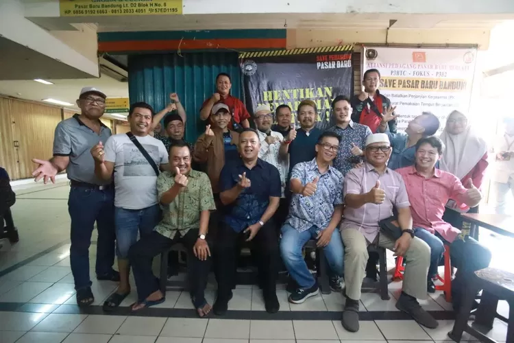 Anggota Komisi B DPRD Kota Bandung Folmer Siswanto M. Silalahi, S.T., menghadiri undangan Penyampaian Aspirasi dari Perkumpulan Pedagang Pasar Baru Trade Center  (Dani/Humpro DPRD Kota Bandung)