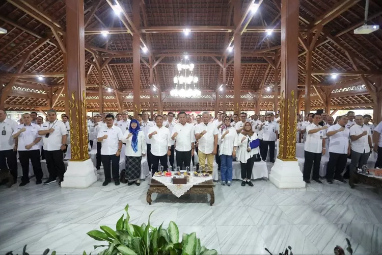 Pemerintah Kota Bandung terus berinovasi dalam meningkatkan indikator makro pembangunan dengan strategi proaktif dan kolaboratif. (Humas Bandung / GoraJuara.com)