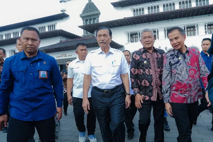 Pemkot Bandung dukung TPPAS Legok Nangka, solusi modern atasi sampah. Kota bersih, listrik dari sampah, masa depan cerah! (Humas Bandung / GoraJuara.com)