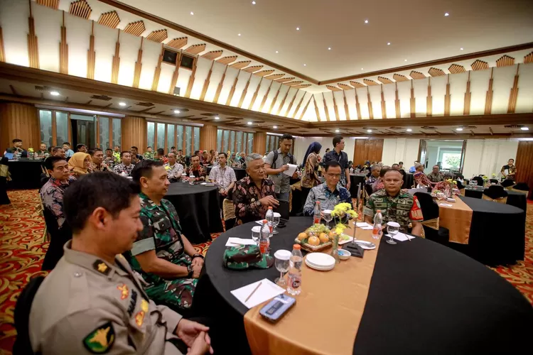 Targetkan New Zero Stunting, Kota Bandung Gelar Rembug dan Teken Komitmen Bersama (Humas Bandung / GoraJuara.com)