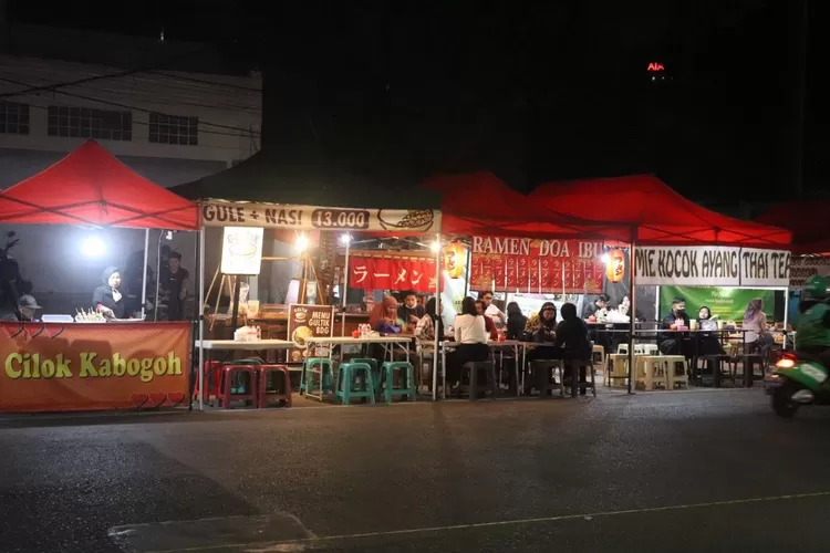 5 Spot Street Food Bandung yang Wajib Dicoba Buat Kulineran Malam: Dijamin Puas dan Bikin Lidah Bergoyang! (Humas Bandung /GoraJuara.com)