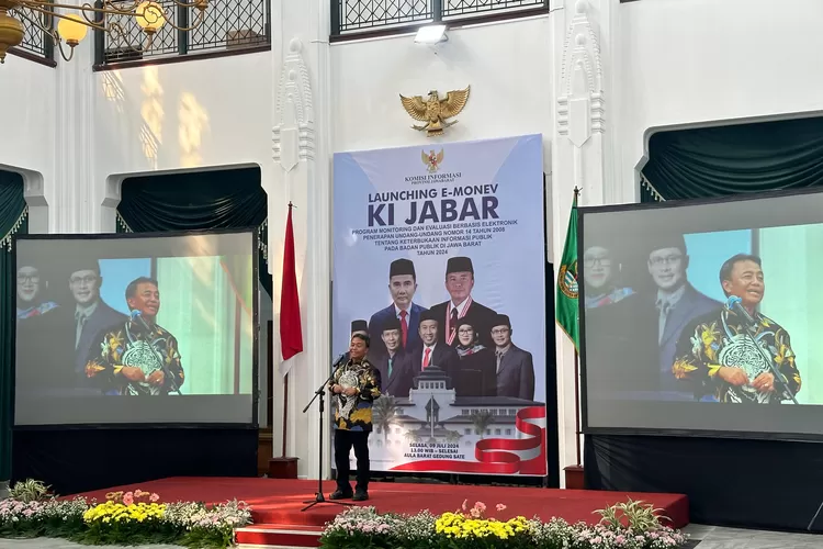 Pemkot Bandung targetkan predikat Informatif kesepuluh kali dalam Monev Keterbukaan Informasi Publik di Jawa Barat untuk kesejahteraan warga. (Humas Bandung / GoraJuara.com)