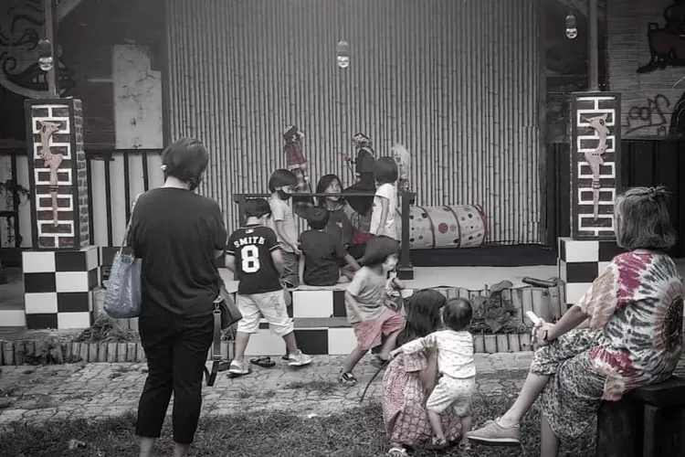  serunya budaya Sunda di Saung Cepot Bandung! Nikmati pertunjukan wayang, workshop, dan kuliner khas Sunda yang lezat (Humas Bandung / GoraJuara.com)