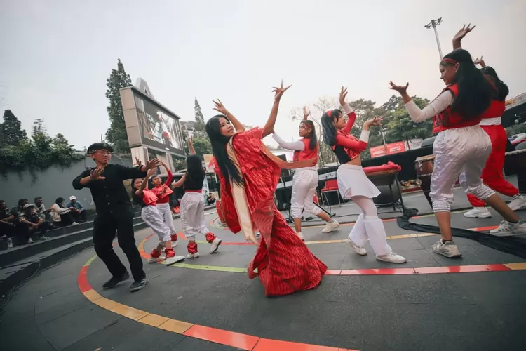 Tingkatkan Nasionalisme Lewat Pagelaran Seni dan Budaya di Taman Cikapayang Dago (Humas Bandung / GoraJuara.com)