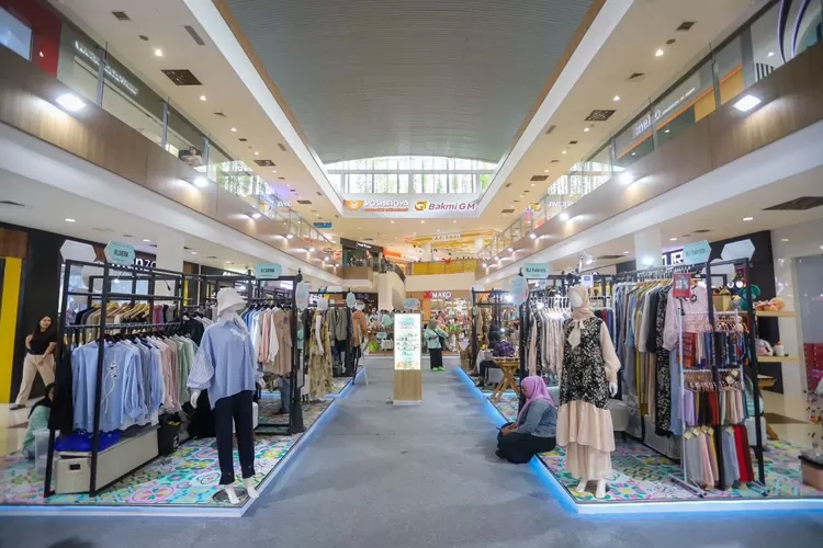Diskon hingga 80% di 15 mal Bandung saat Bandung Great Sale 2024. Yuk belanja hemat dan nikmati promo seru selama 3 hari! (Humas Bandung/ GoraJuara.com)
