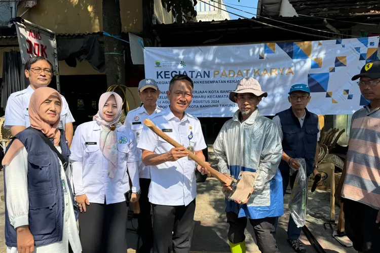 Disnaker Kota Bandung Kembali Gelar Padat Karya di 86 Lokasi, Serap 4.300 Tenaga Kerja Sepanjang 2024 (Diskominfo Kota Bandung)