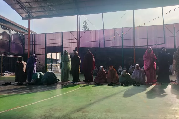 Kegiatan Dhuha 12 Rakaat di SMAN 9 Bandung (GoraJuara.com/dok AKSI)