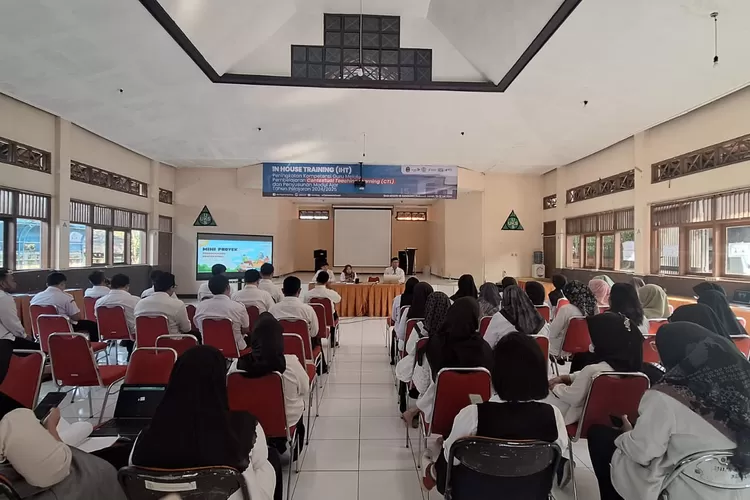 IHT Nabung Saham SMAN 15 Bandung Ajarkan Prilaku Orang Kaya (GoraJuara.com/dok AKSI)